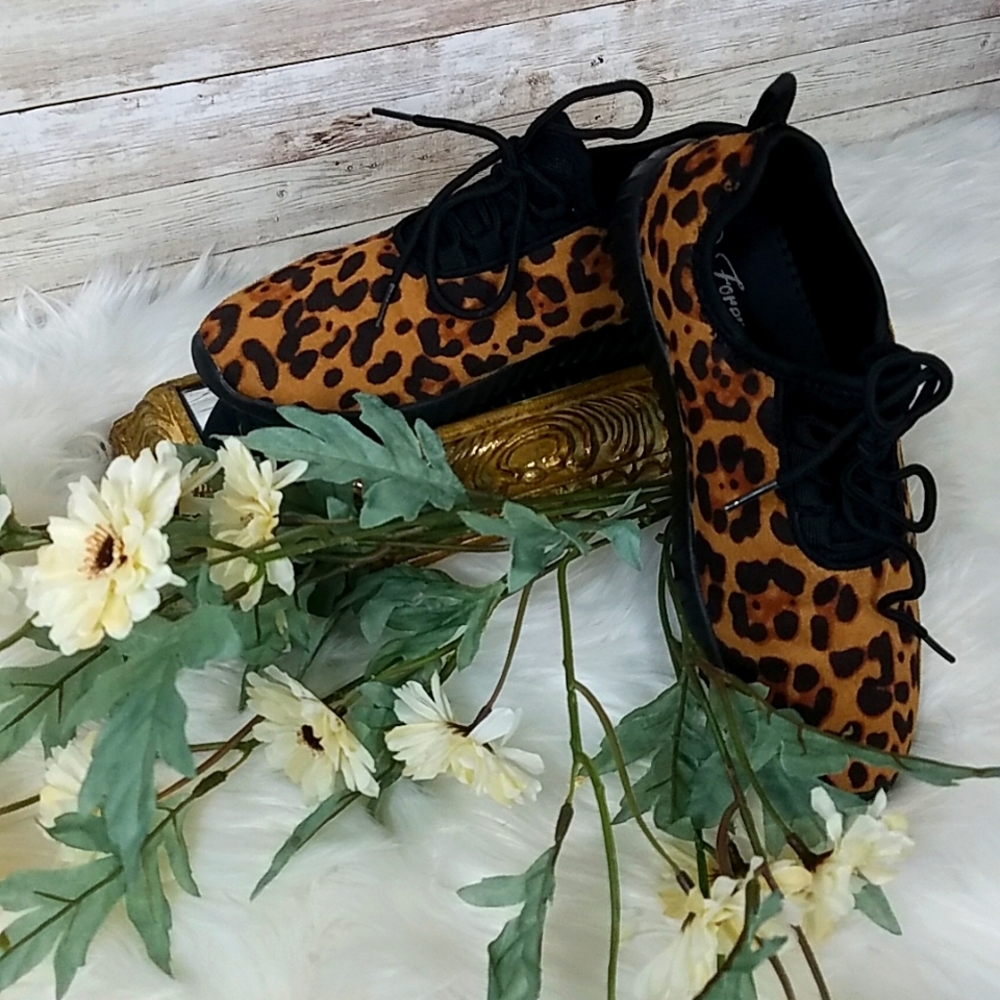 Forever, Leopard print sneaker, Sz 7 1/2 - Picture 3 of 6